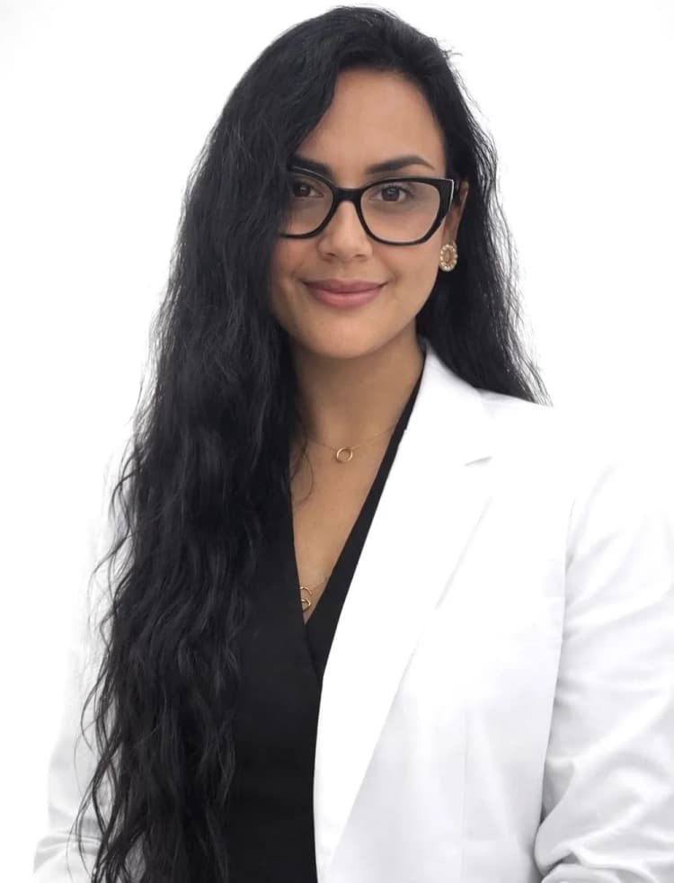Damisela Fernandez, APRN